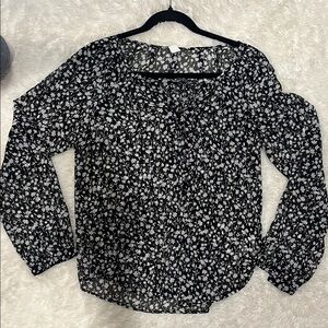 Old Navy Black and White Floral Blouse